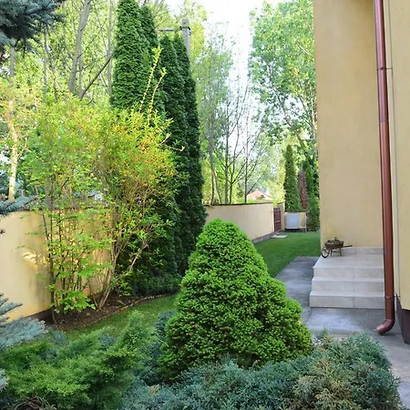 - Zmrd Villa